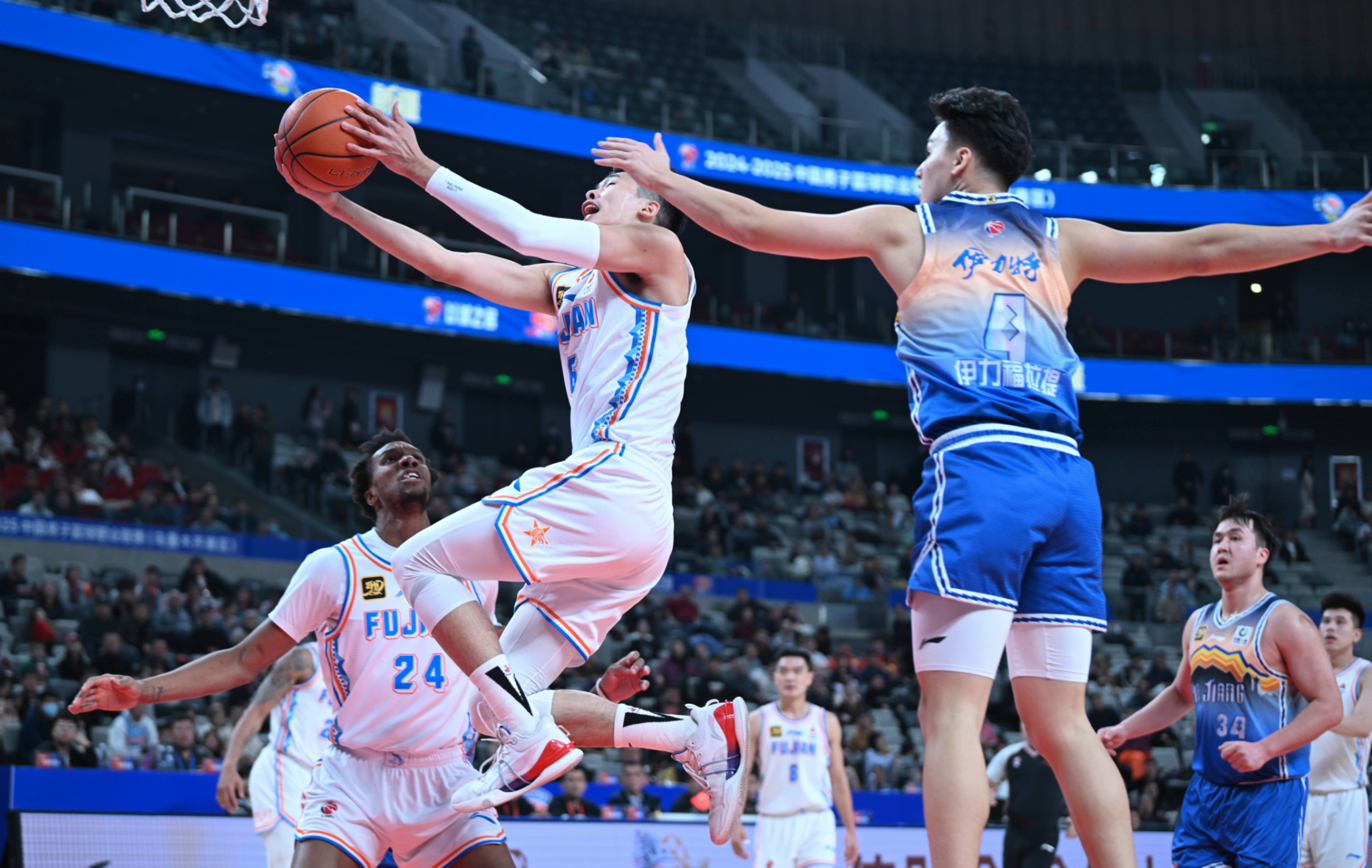 开云体育在线 -转会期体能课后，塞维利亚主帅复盘备战NBA常规赛，管理层满意，赛程密集仍需轮换的简单介绍