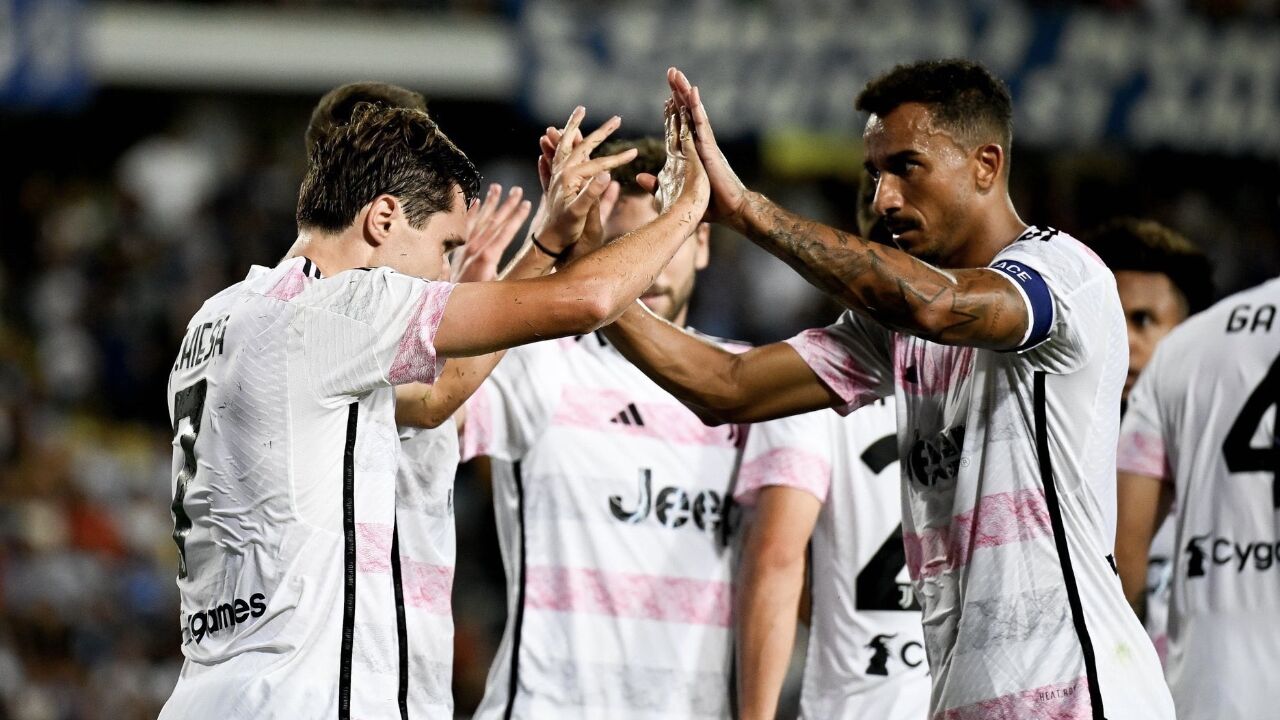 开云体育在线 -赛地聚焦——意甲集结日热度飙升；北京国安单刀错失；态度坚定；医务组通报恢复(塞尔吉尼奥加盟北京国安)