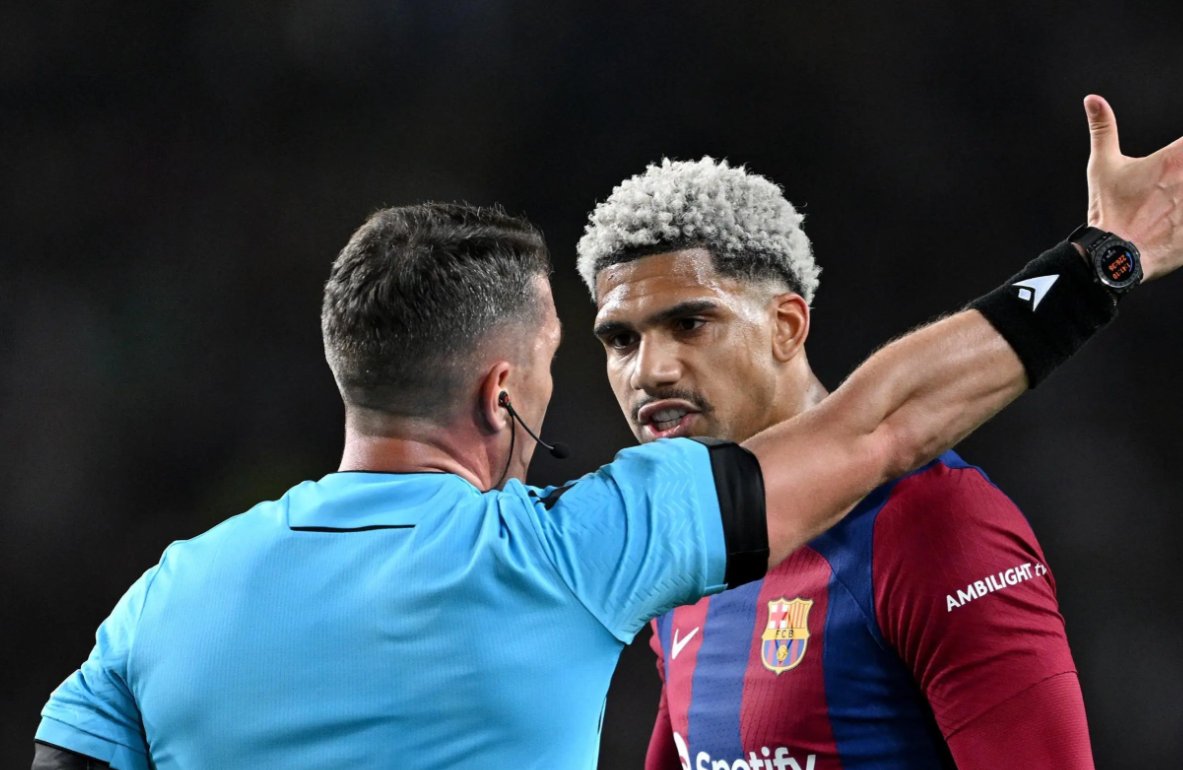 开云电竞入口 -穆雷连续十五场比赛得分超过势不可挡利物浦怒砍24分，网友：比利亚雷亚尔门线救险 